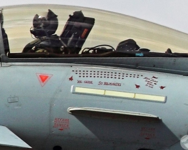 F22.jpg